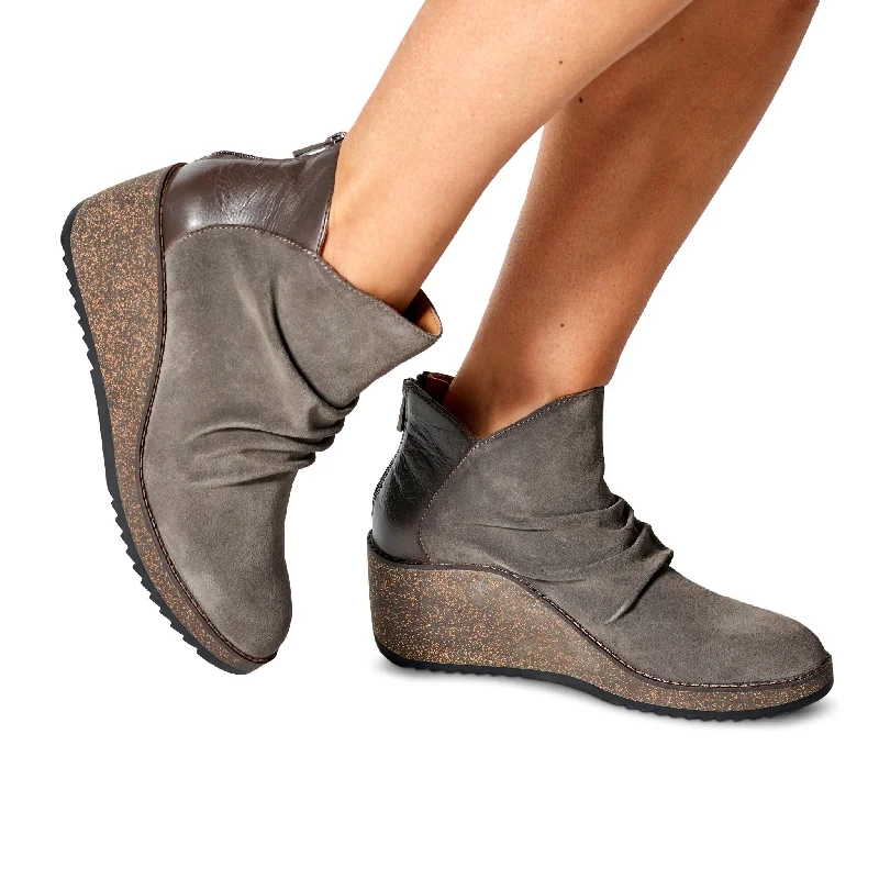 Charcoal (grey)