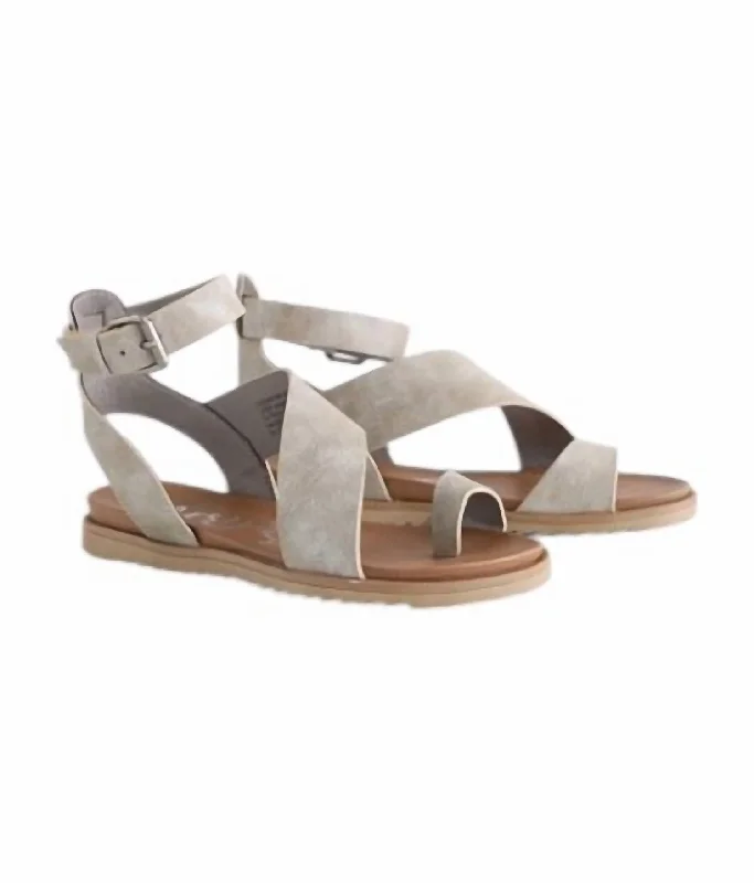 Women's Steffy Ring Toe Flat Sandal In Cream